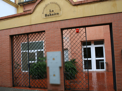 fachada-residencia-universitaria-la-buhaira